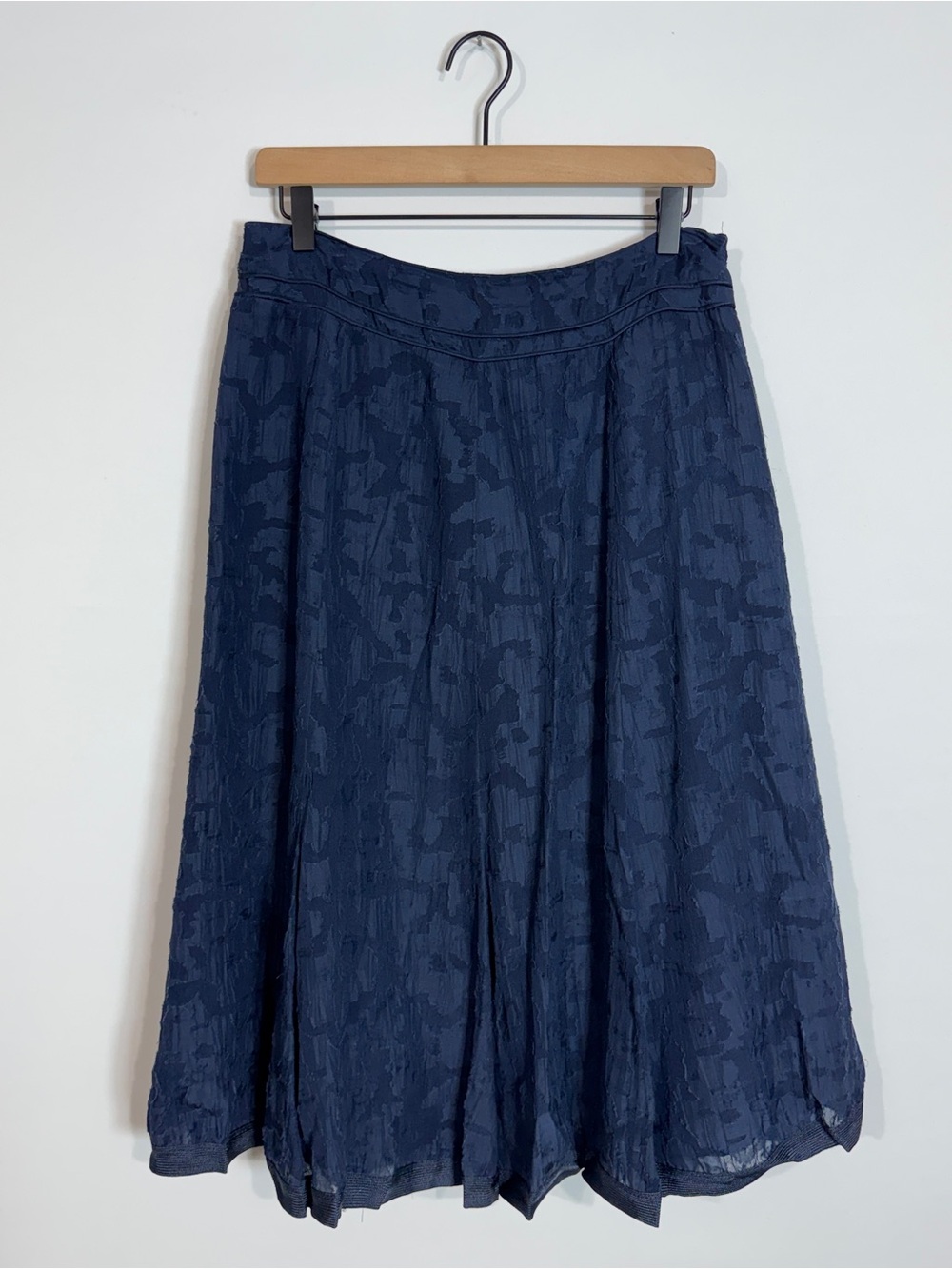 WSK73 {Talbots} Navy Blue Floral Silk Midi to Maxi Skirt
